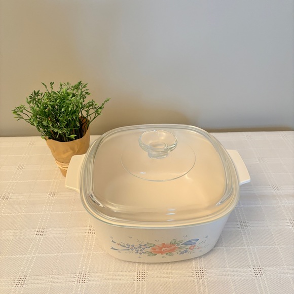 Vintage Corning Ware Casserole Dish with Clear Lid 3 Liter Symphony Style - Picture 2 of 7